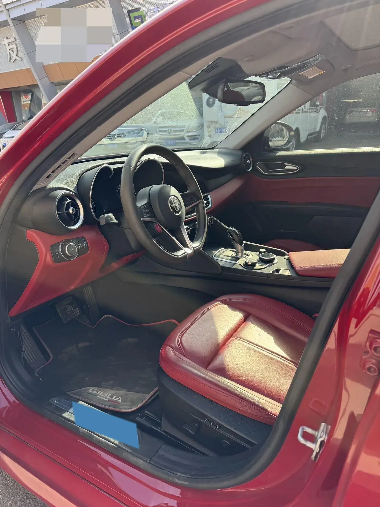 2017 ALFA ROMEO thumbnail 3