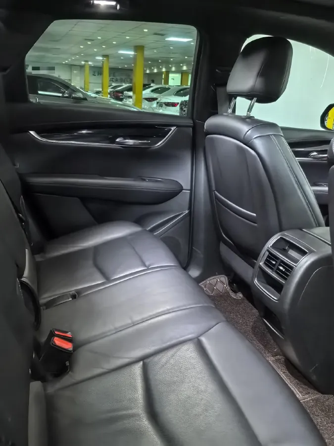 2020 Cadillac XT5 2.0T 241HP L4 9AT,autocango,china used car exporter,china ev exporter,chinese used car exporter,chinese used ev exporter