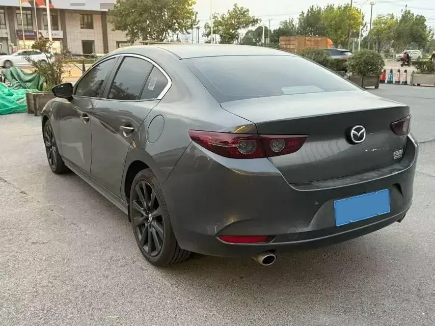 2022 MAZDA 3 thumbnail 4