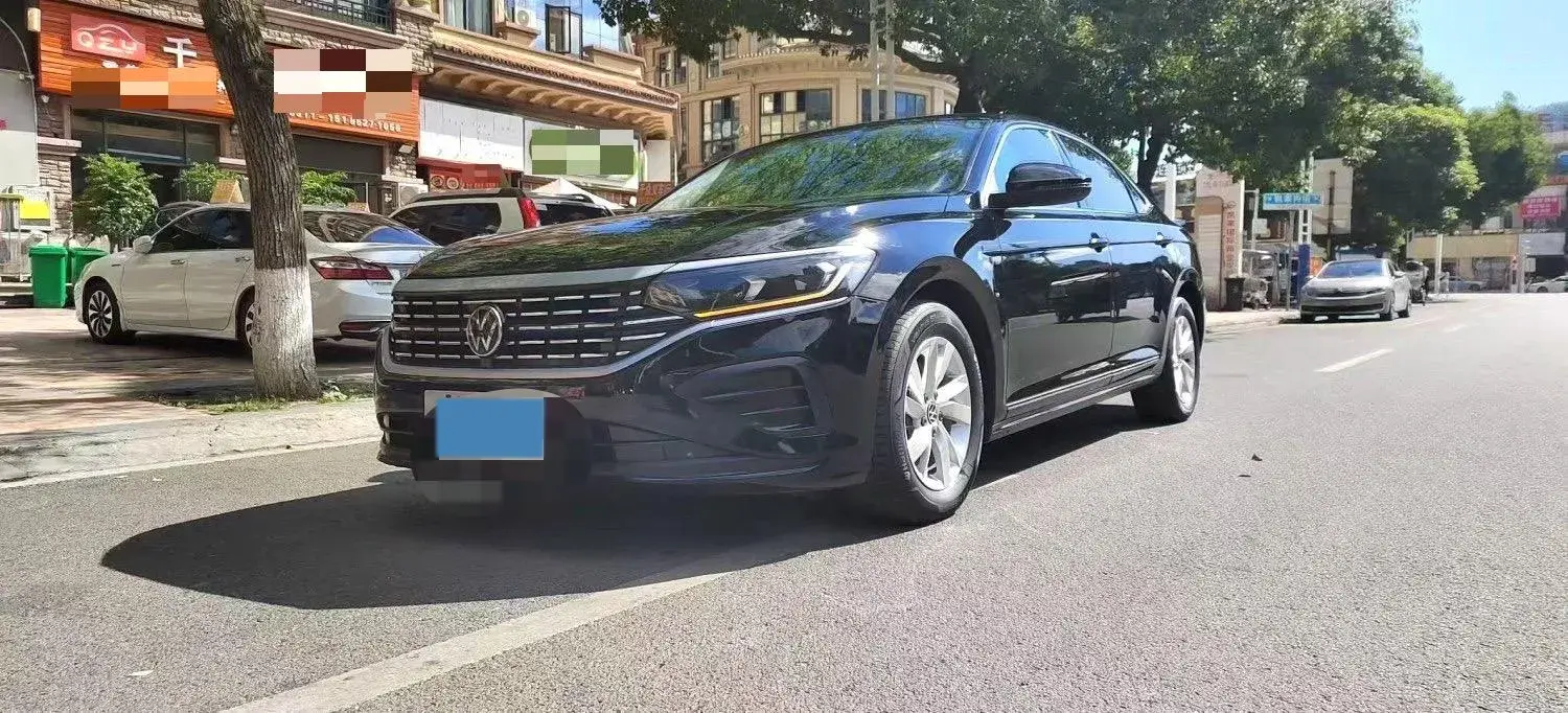 2022 VOLKSWAGEN PASSAT view 1