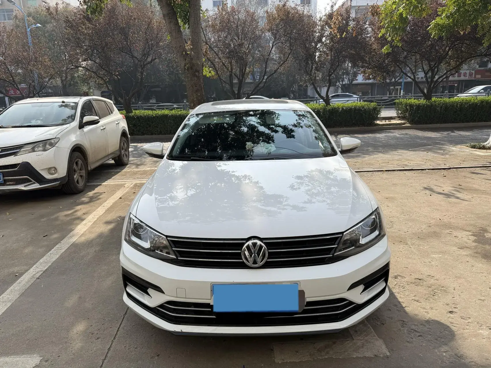 2018 VOLKSWAGEN SAGITAR thumbnail 2