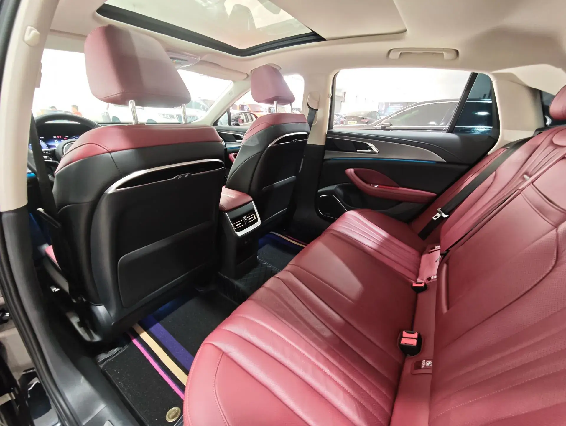 2023 HONGQI H5 thumbnail 4