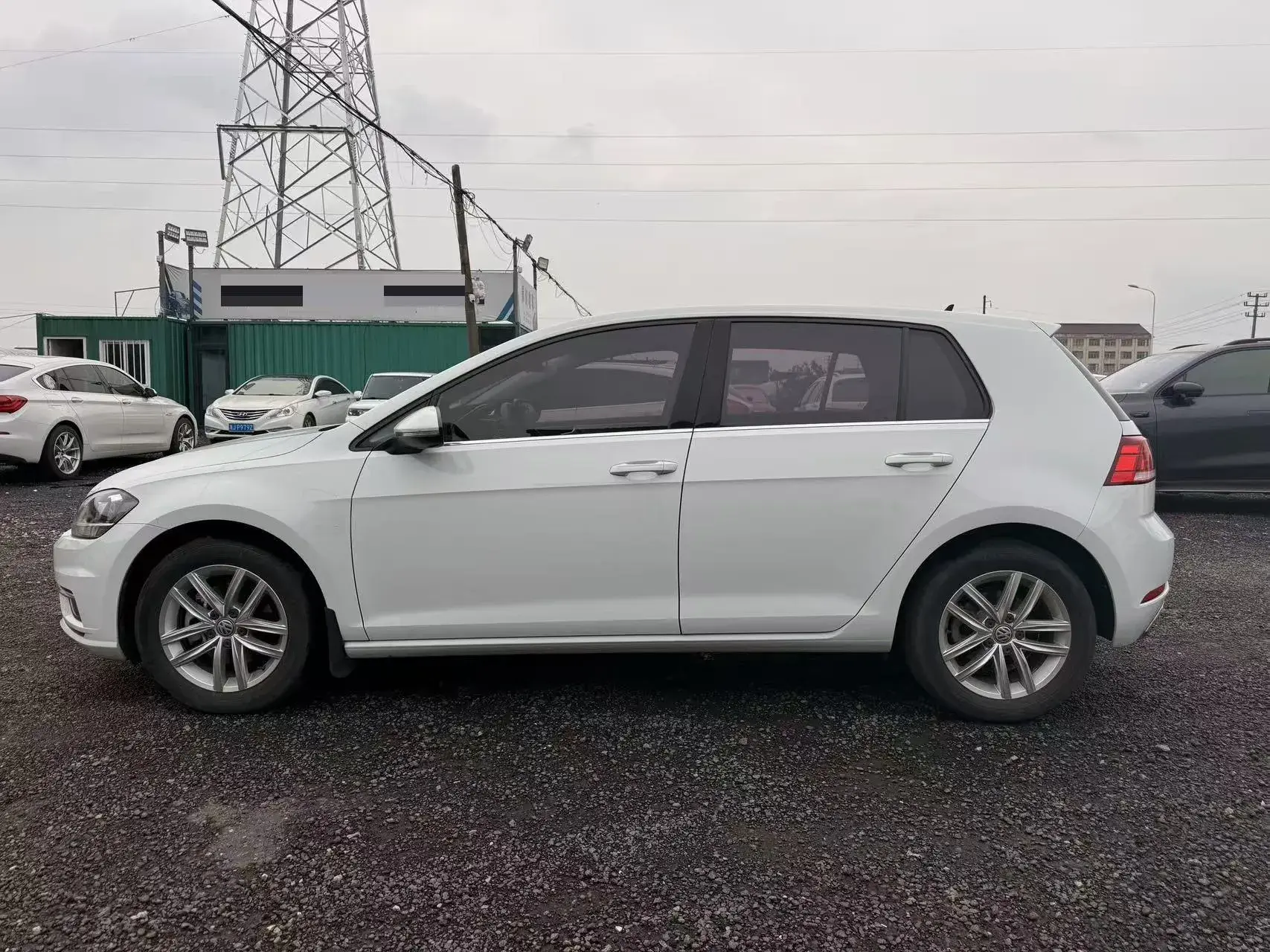 2018 VOLKSWAGEN GOLF thumbnail 4