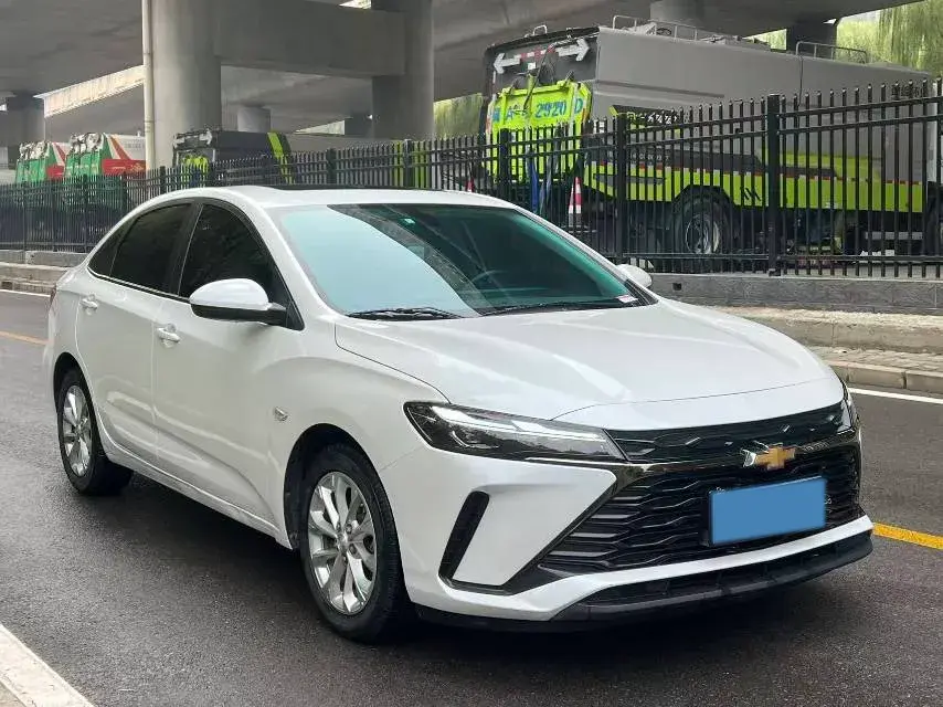 2023 CHEVROLET MONZA thumbnail 3