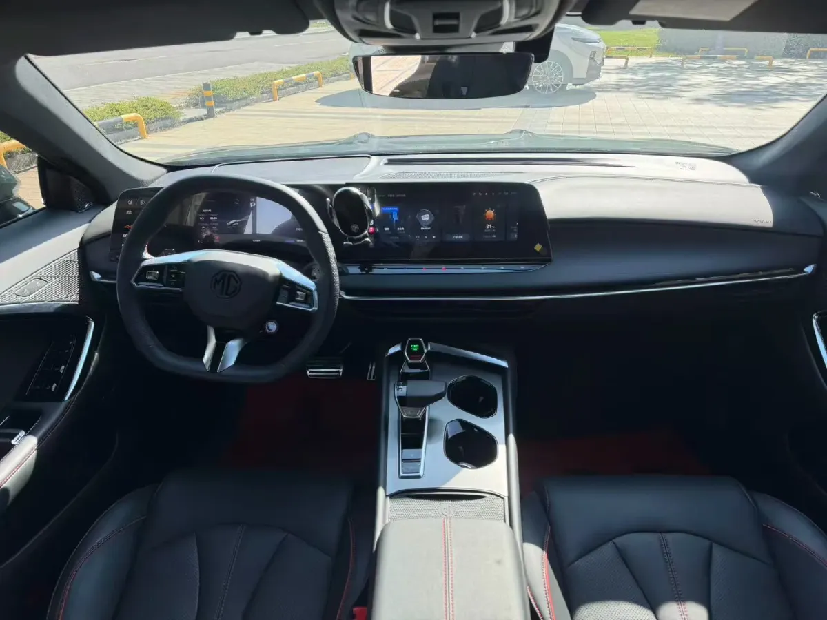 2023 MG 7 2.0T 261HP L4 9AT,autocango,china used car exporter,china ev exporter,chinese used car exporter,chinese used ev exporter