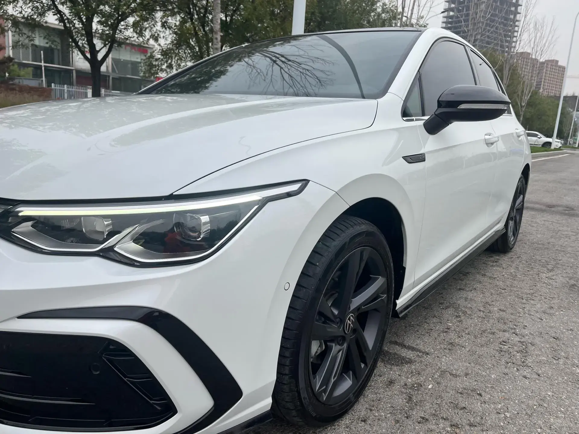 2024 VOLKSWAGEN GOLF thumbnail 4