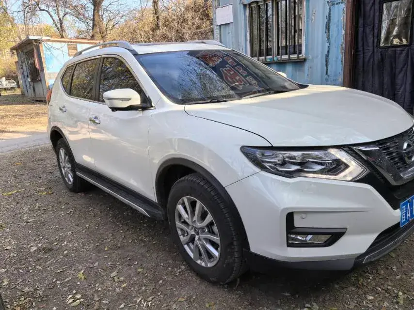 2021 NISSAN X-TRAIL thumbnail 3