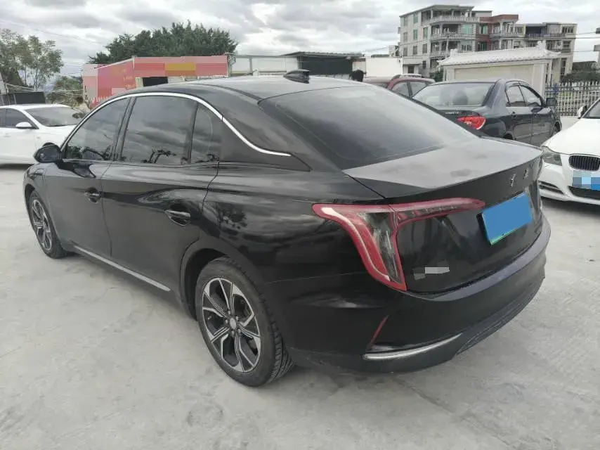 2022 HONGQI E-QM5 thumbnail 4