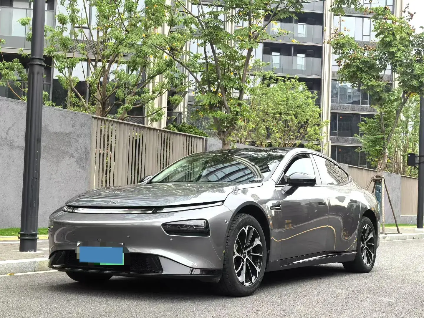 2020 XPENG P7 view 1