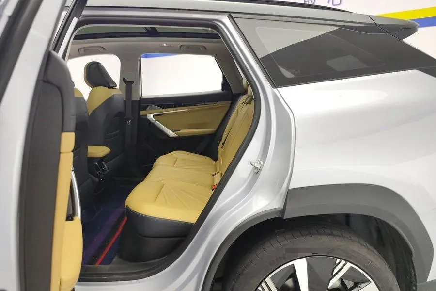 2023 Geely StarRay 2.0T 218HP L4 7DCT,autocango,china used car exporter,china ev exporter,chinese used car exporter,chinese used ev exporter