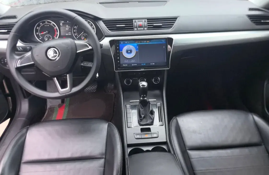 2016 SKODA SUPERB thumbnail 2