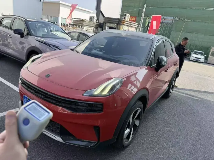 2020 LYNK&CO 06 view 1