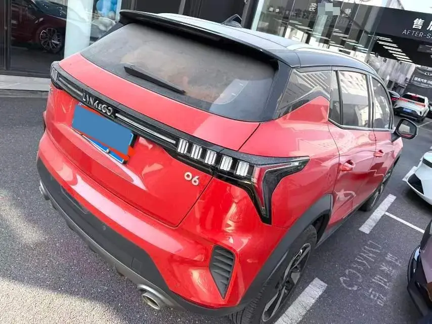 2020 LYNK&CO 06 thumbnail 4