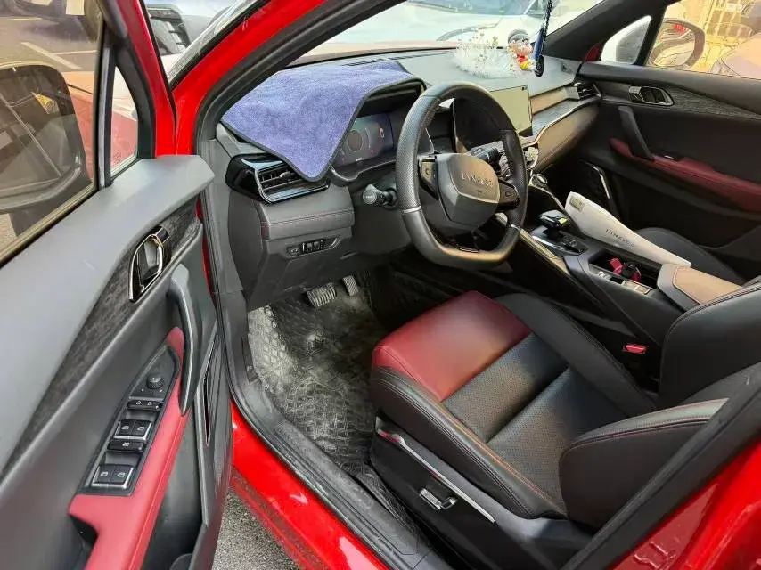 2020 LYNK&CO 06 thumbnail 2