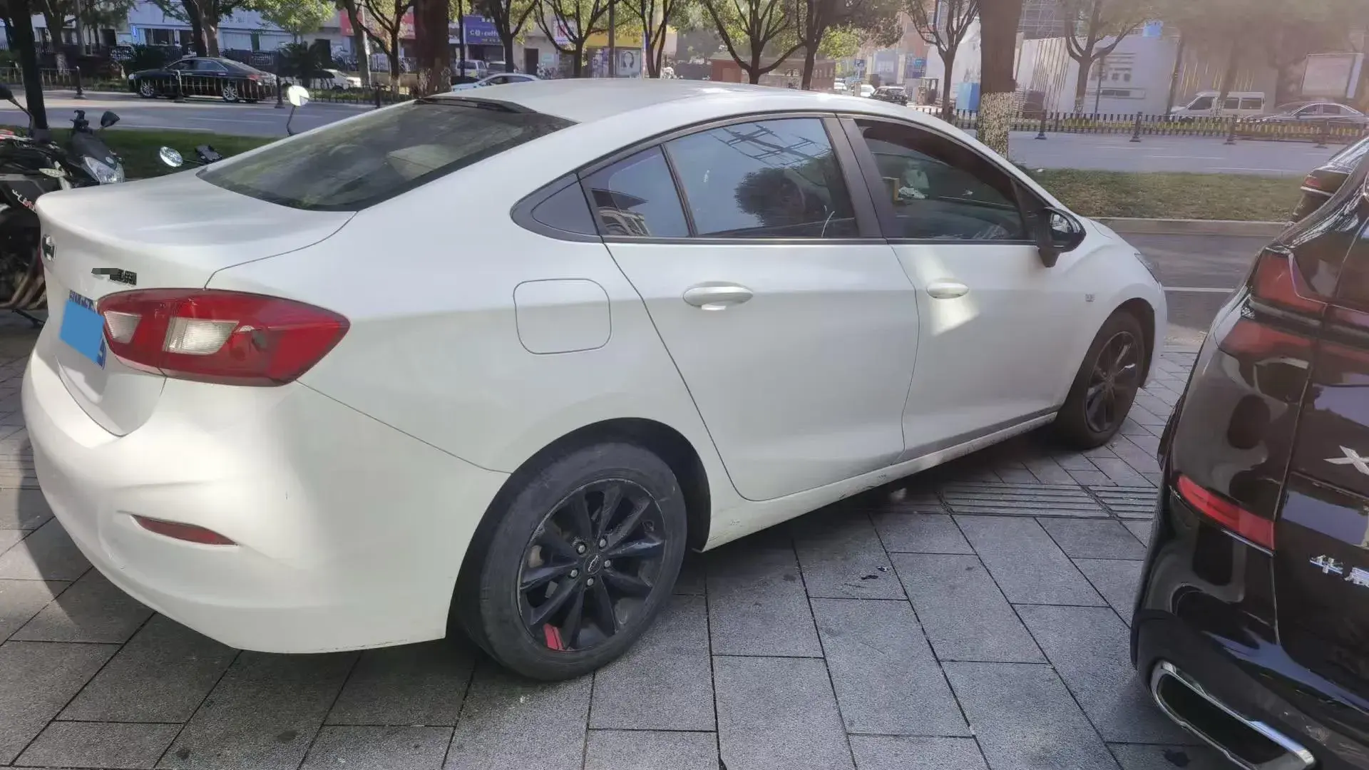 2018 CHEVROLET CRUZE thumbnail 3