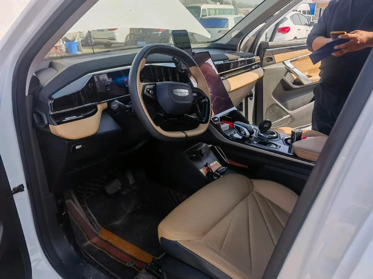 2023 Geely StarRay 1.5T 181HP L4 7DCT,autocango,china used car exporter,china ev exporter,chinese used car exporter,chinese used ev exporter