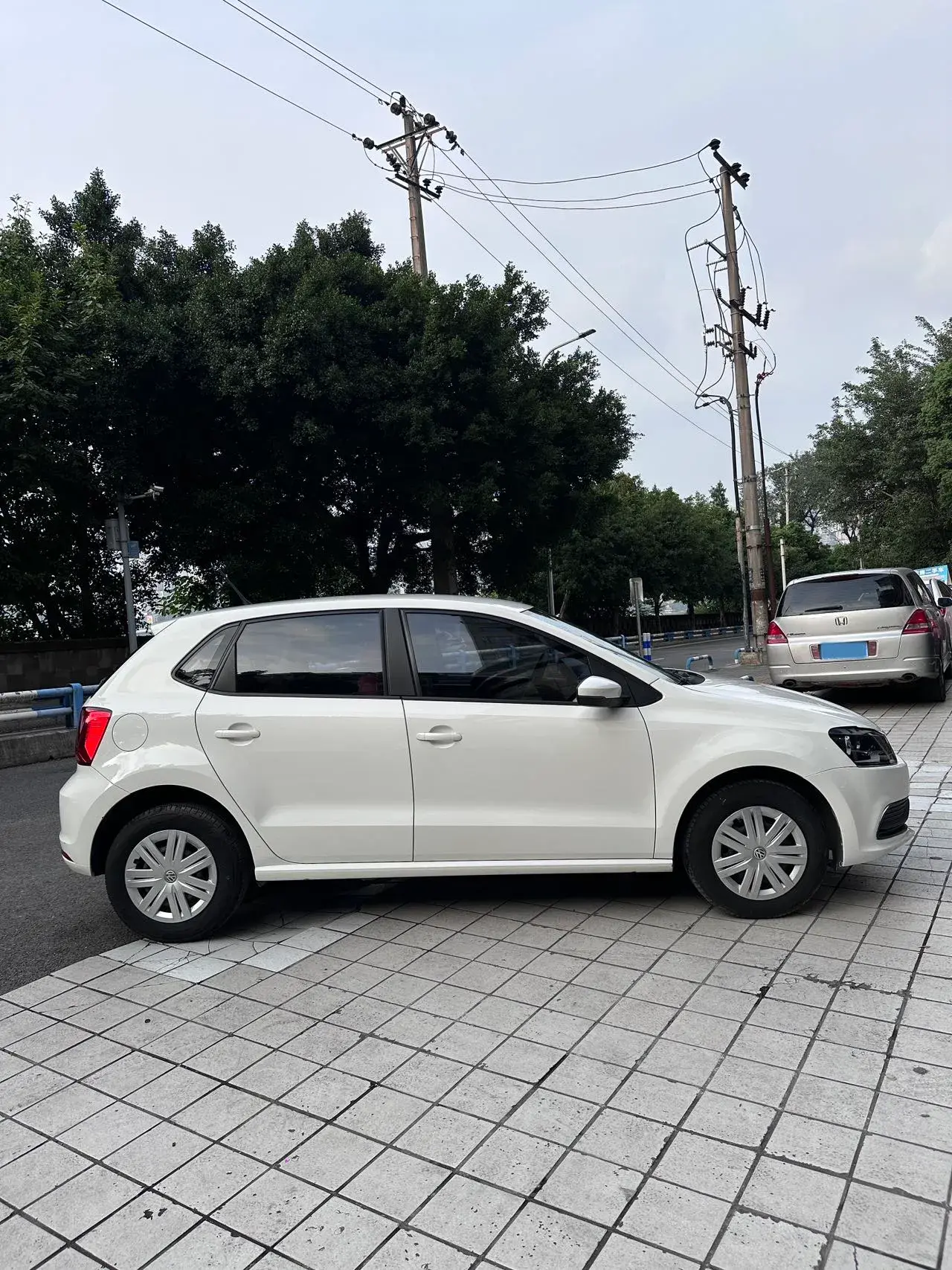 2018 VOLKSWAGEN POLO thumbnail 4