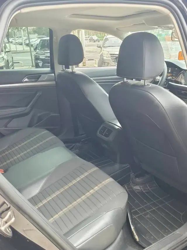 2022 VOLKSWAGEN LAVIDA thumbnail 3