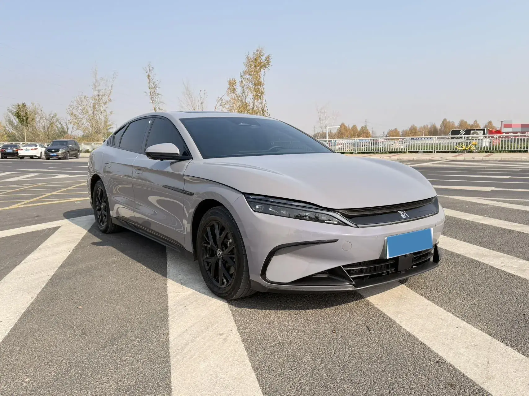 2025 BYD HAN thumbnail 3