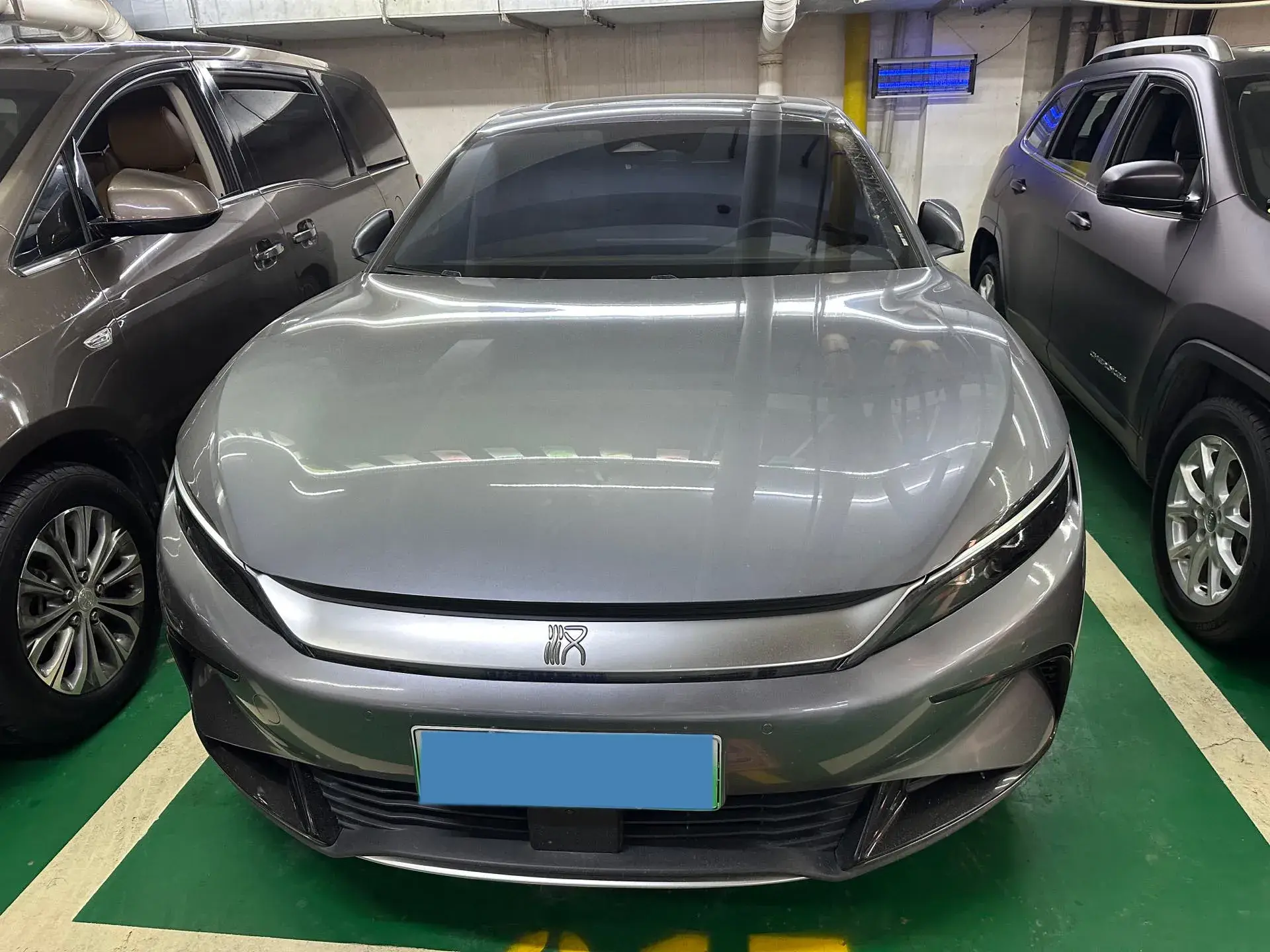 2023 BYD HAN thumbnail 3