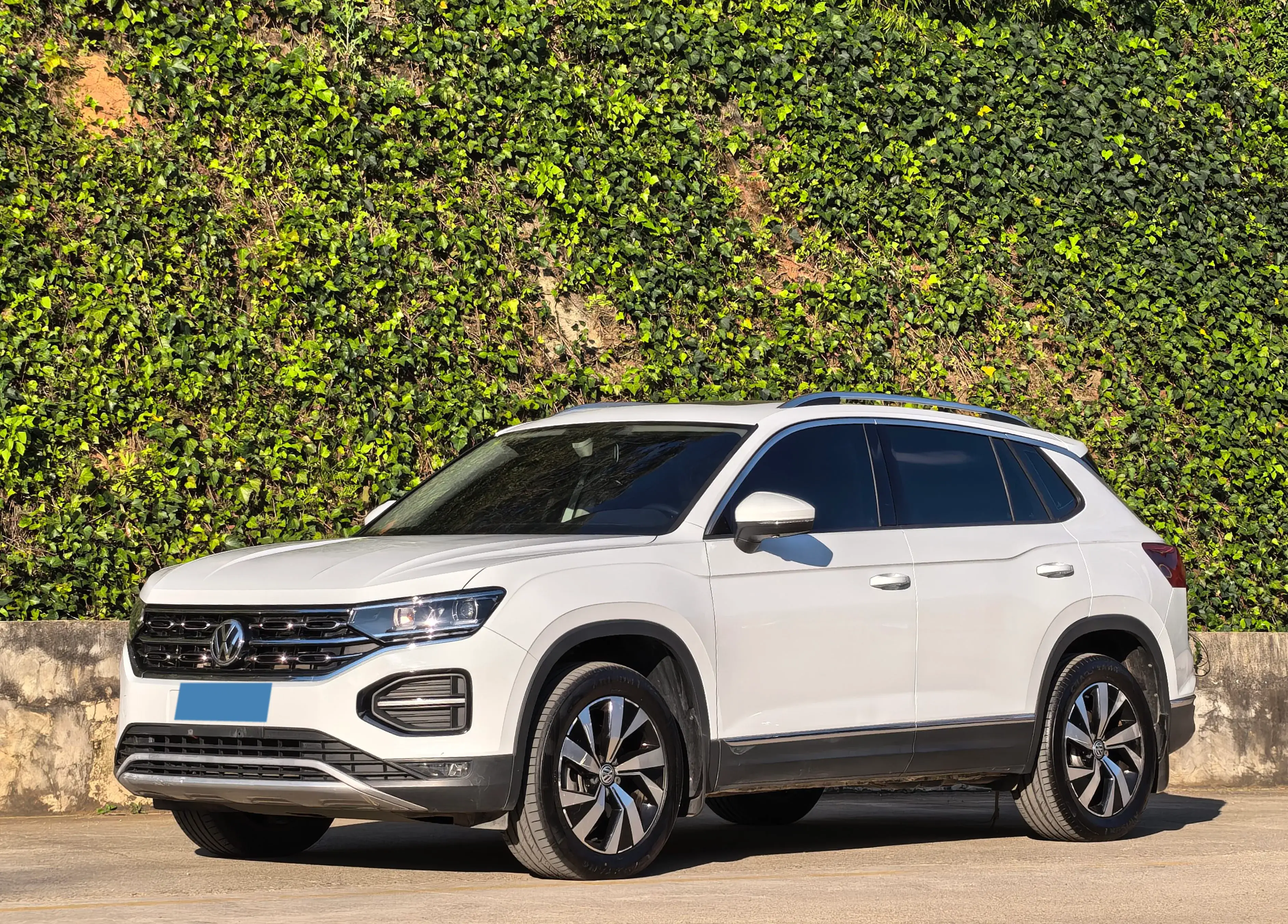 2019 VOLKSWAGEN TAYRON view 1