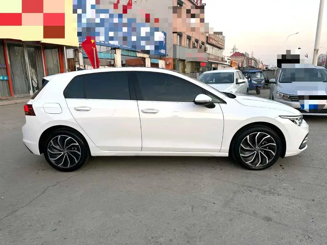 2021 VOLKSWAGEN GOLF thumbnail 4