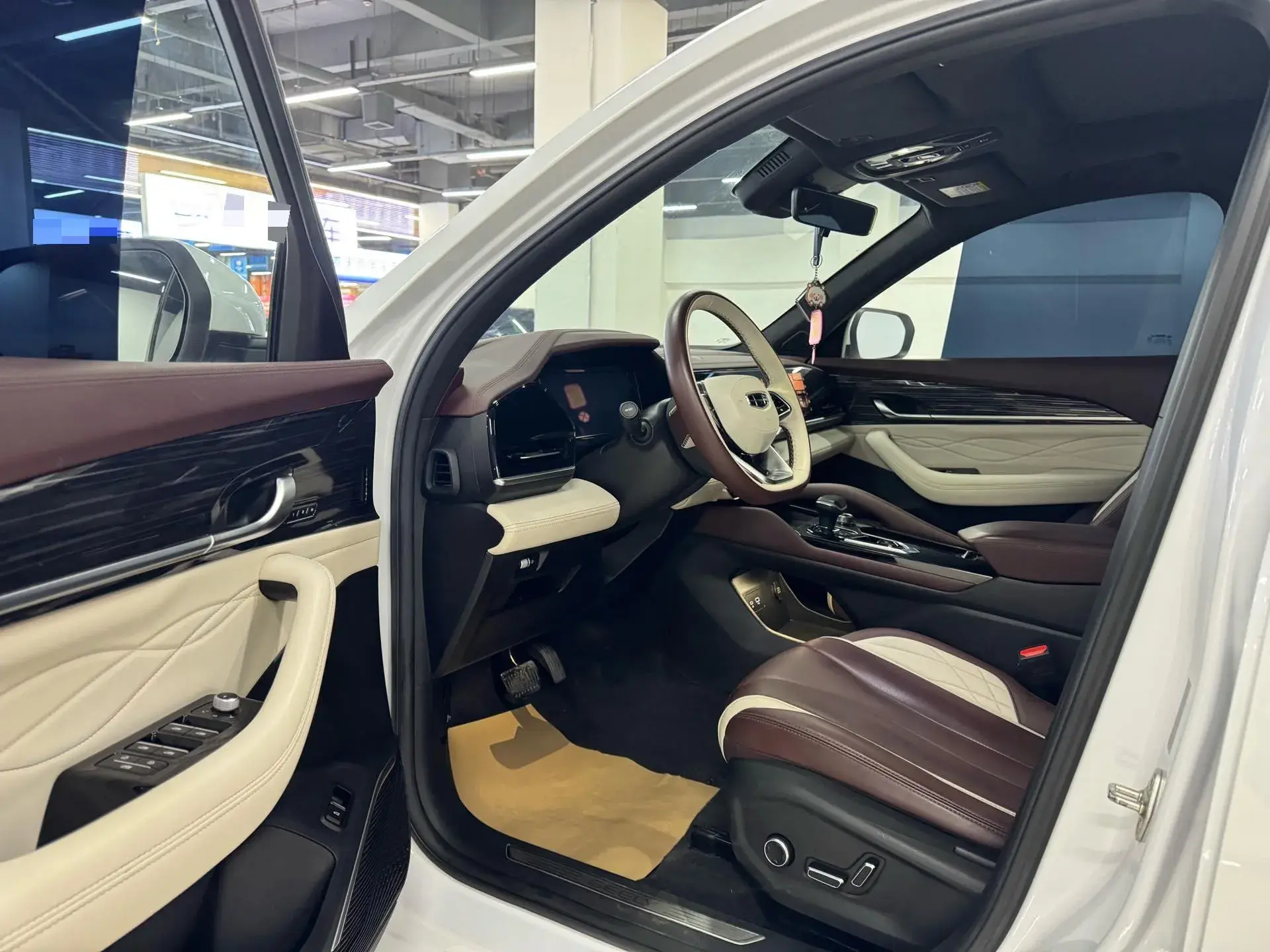 2021 GEELY MONJARO thumbnail 4