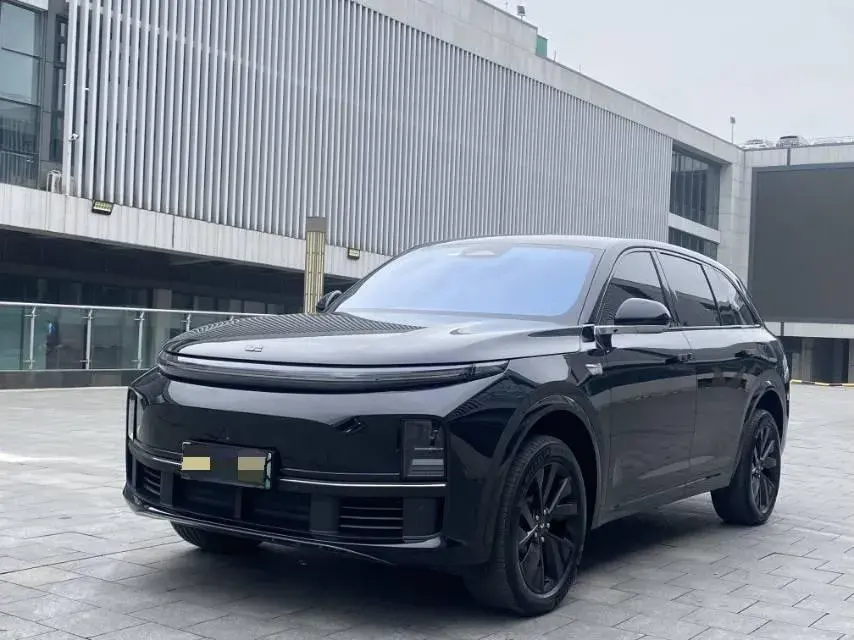 2023 LI L7 view 1