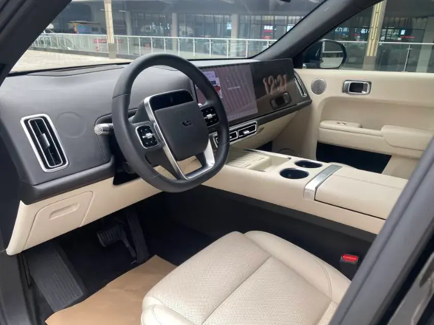 2023 LI L7 thumbnail 4