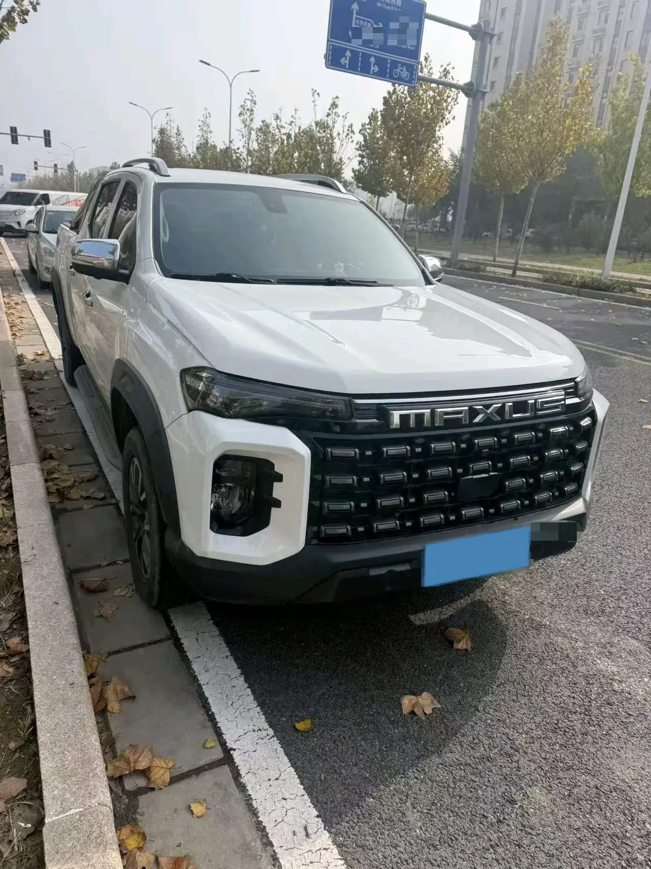 2023 MAXUS INTERSTELLAR thumbnail 3