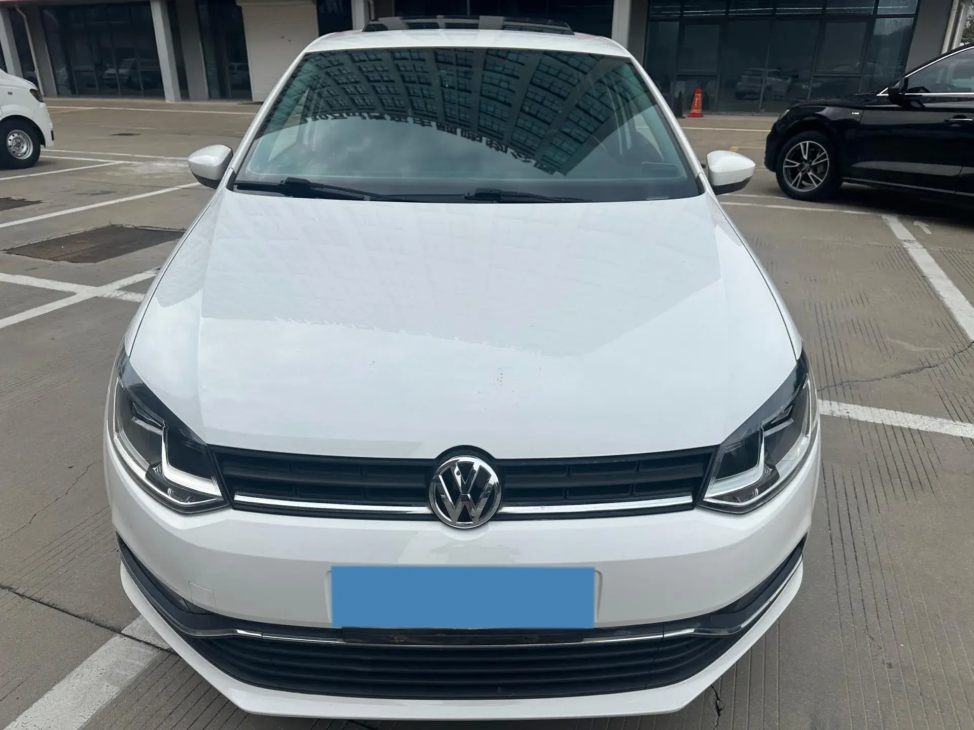 2016 VOLKSWAGEN POLO thumbnail 2