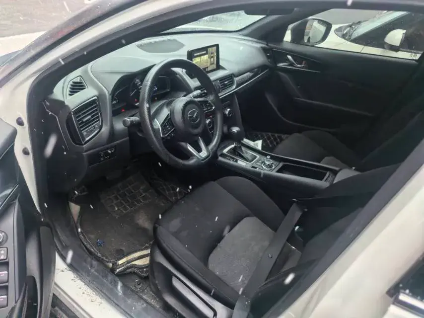 2021 MAZDA CX-4 thumbnail 3