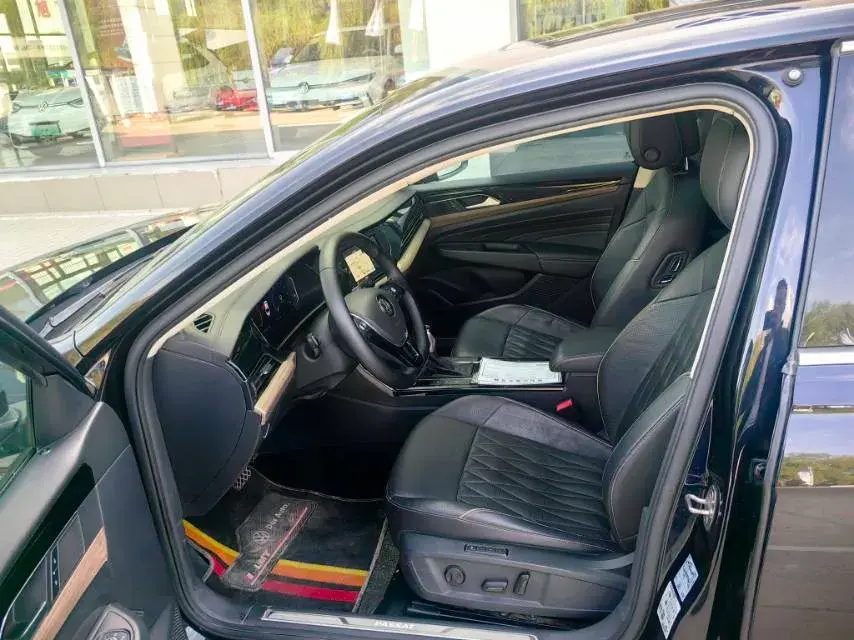 2020 VOLKSWAGEN PASSAT thumbnail 4