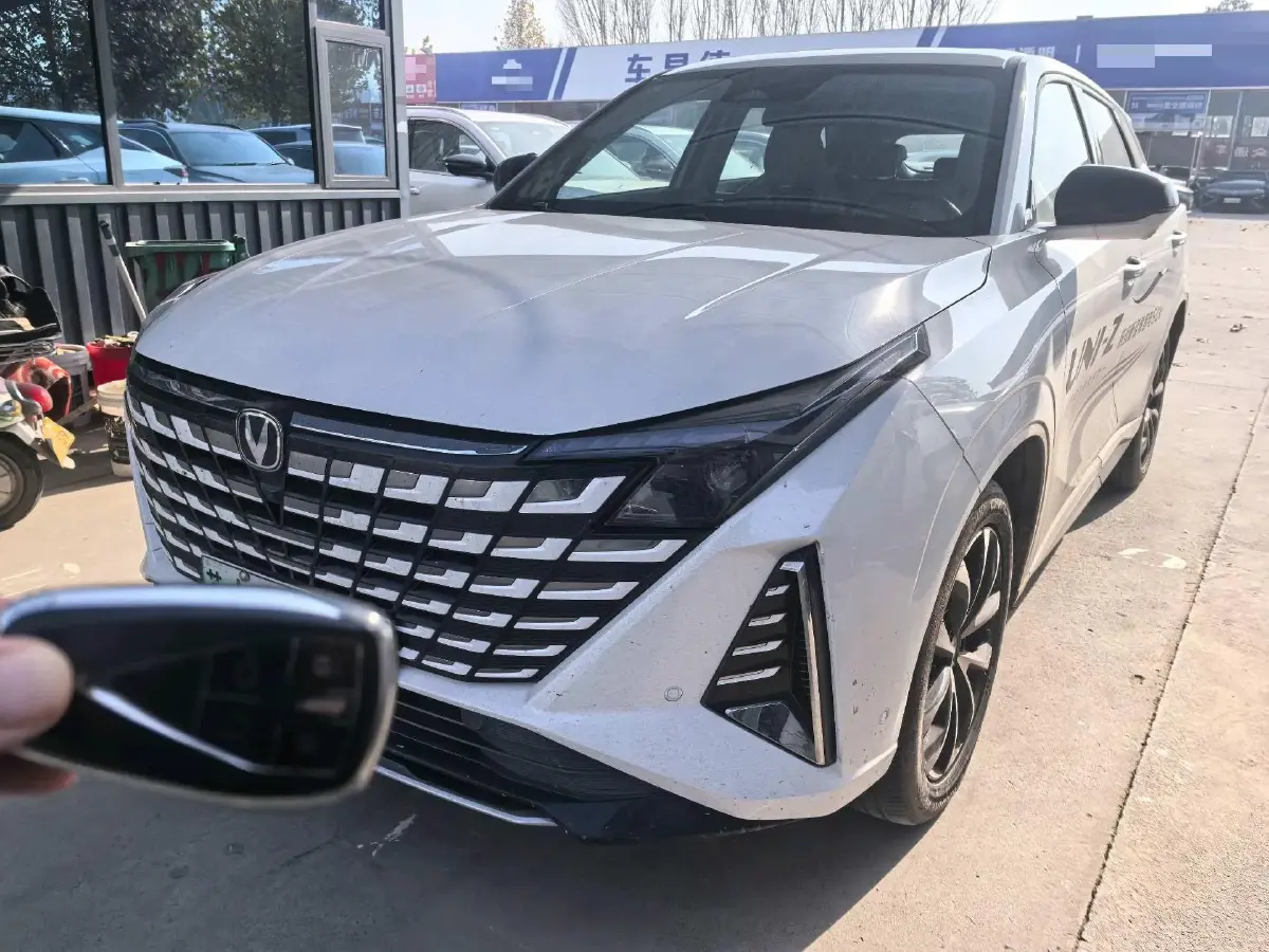 2024 ChangAn UNI-Z 1.5L 98HP L4 E-CVT PHEV 18.4KWH