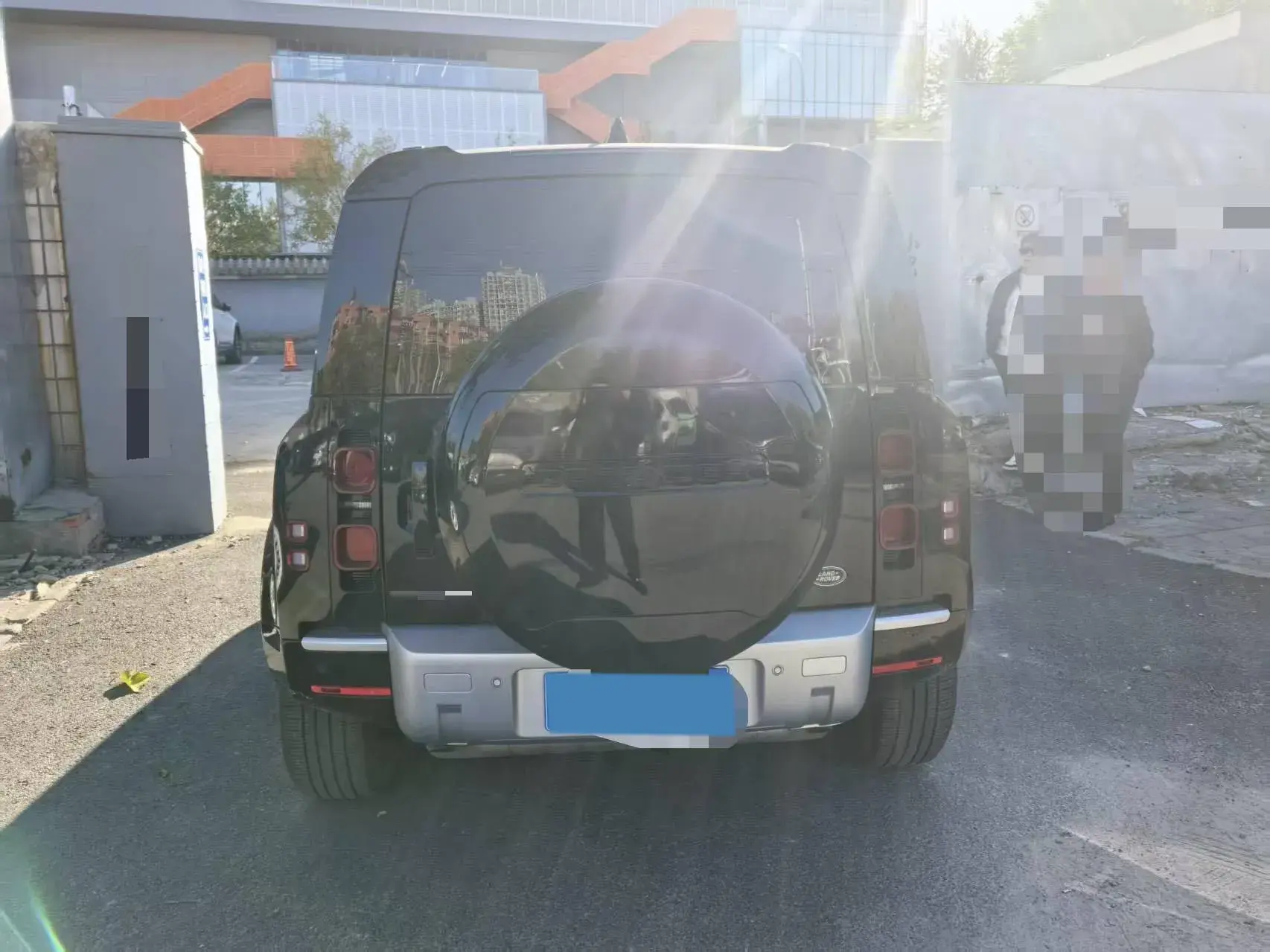 2024 LAND ROVER thumbnail 4