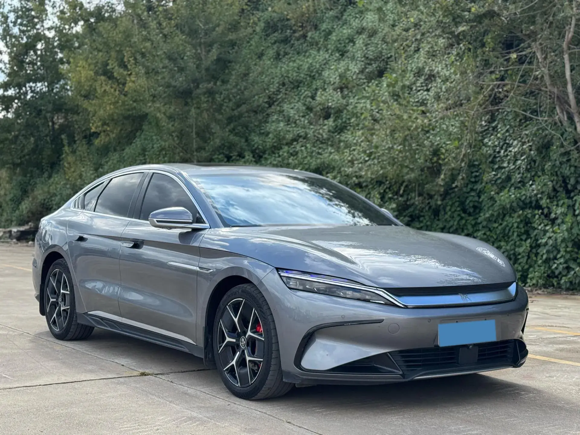 2022 BYD HAN thumbnail 3