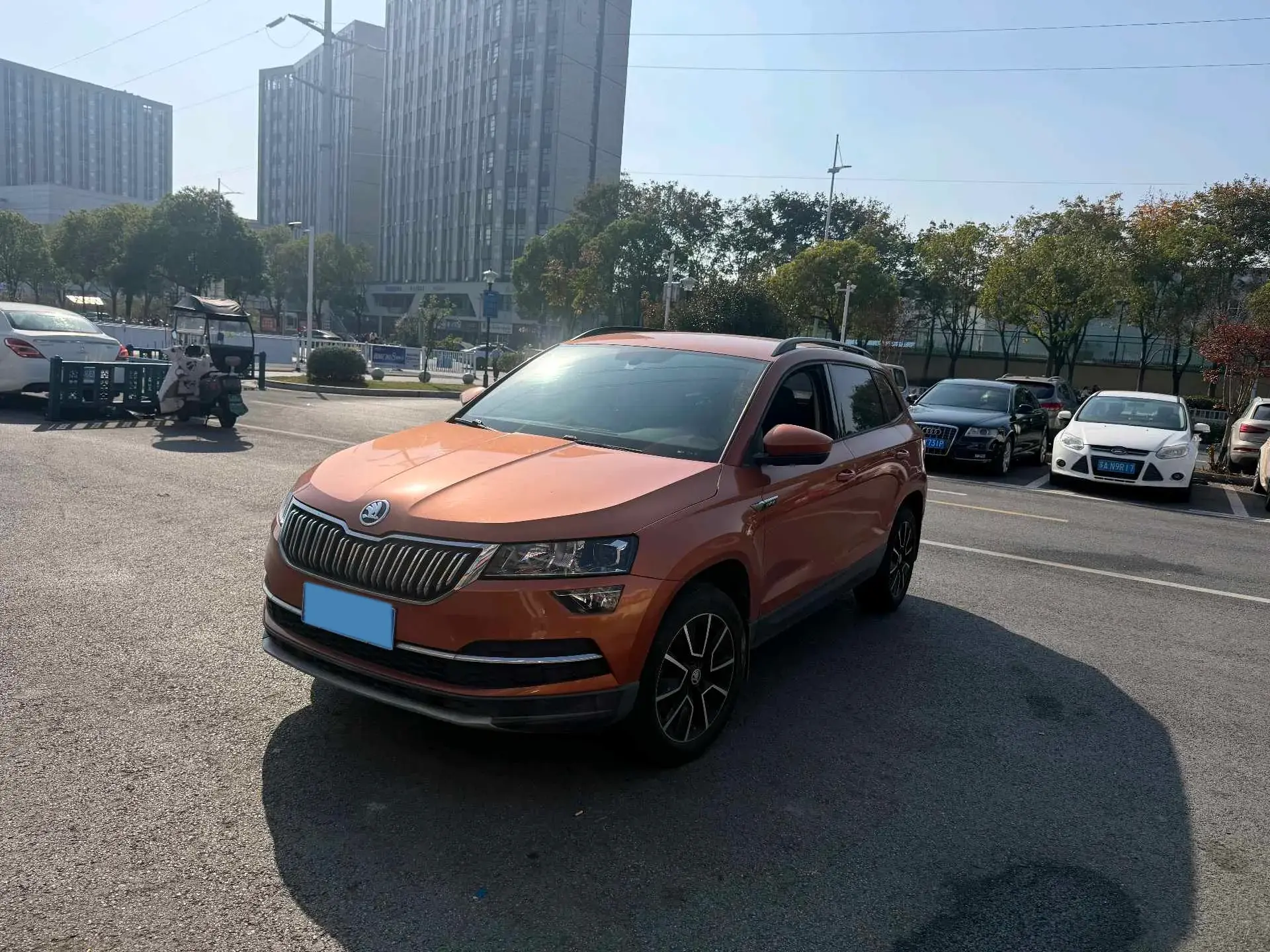 2018 SKODA KAROQ view 1