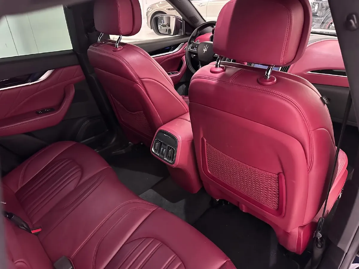 2019 Maserati Levante 3.0T 350HP V6 8AT,autocango,china used car exporter,china ev exporter,chinese used car exporter,chinese used ev exporter