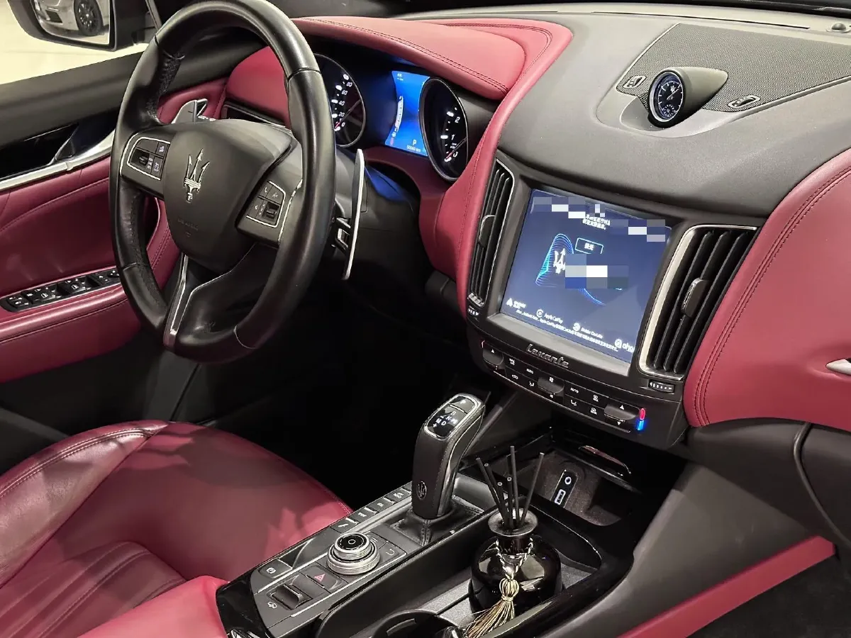 2019 Maserati Levante 3.0T 350HP V6 8AT,autocango,china used car exporter,china ev exporter,chinese used car exporter,chinese used ev exporter