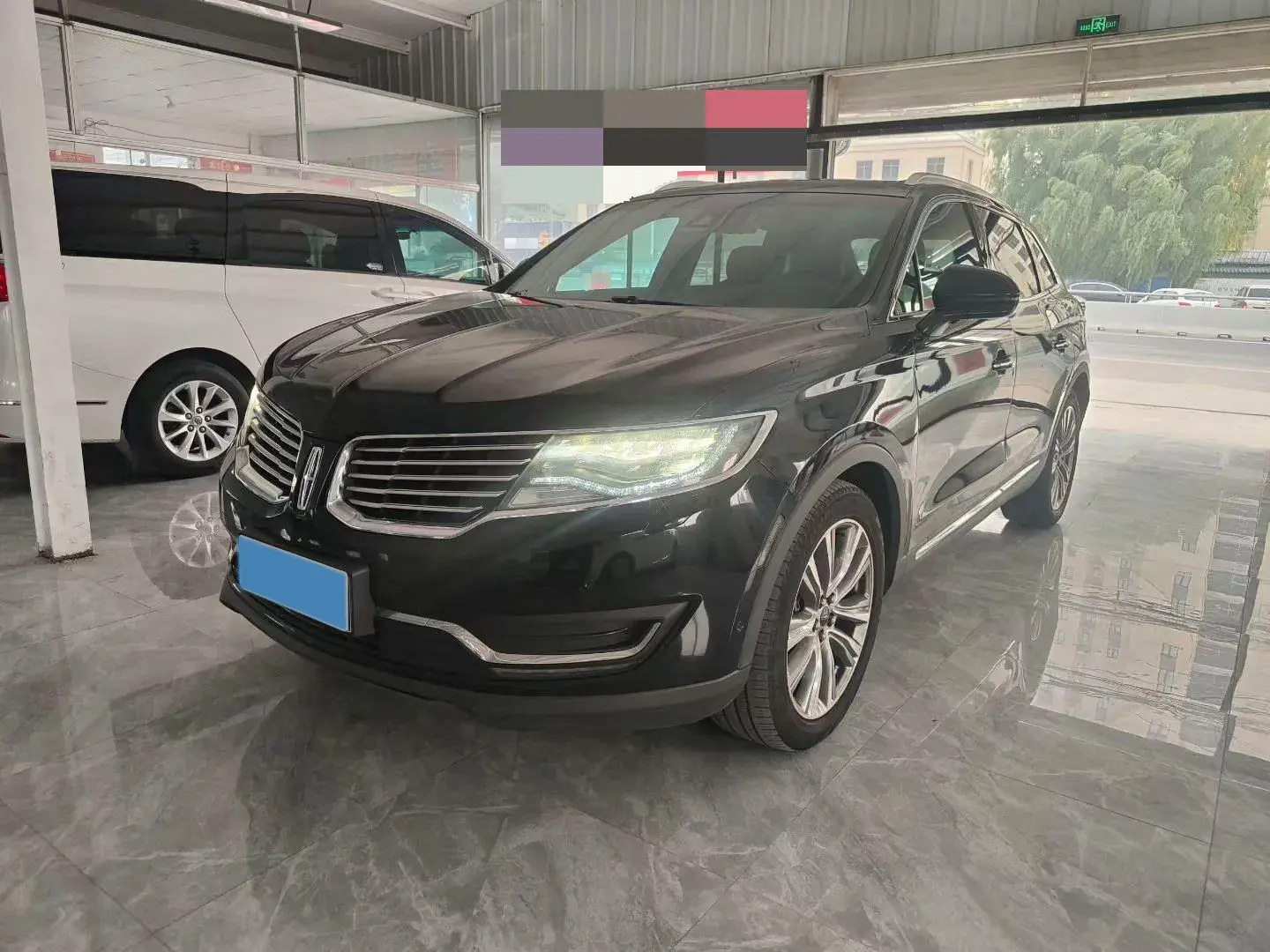 2017 LINCOLN MKX view 1