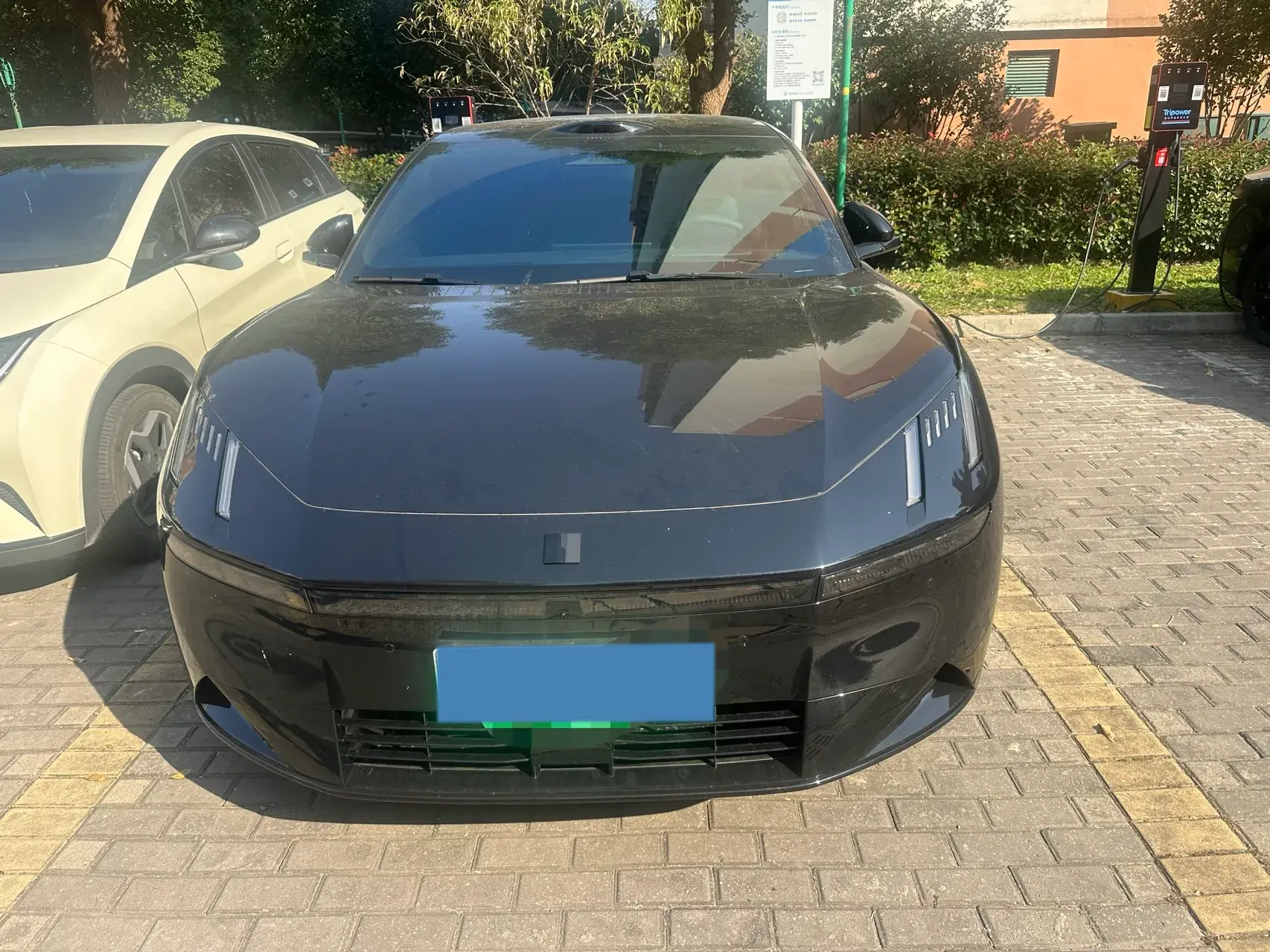 2025 LYNK&CO 10 thumbnail 2