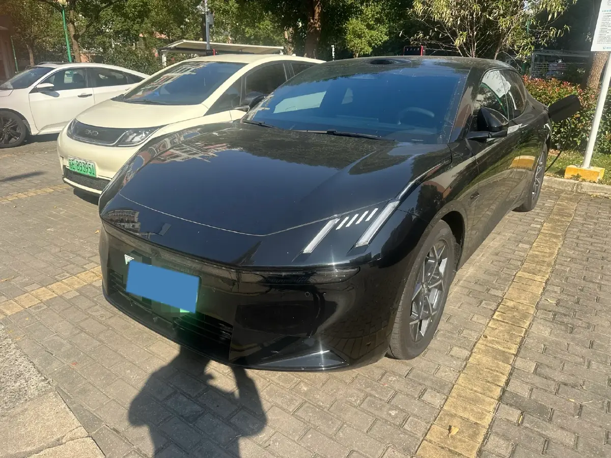 2025 LYNK&CO 10 EM-P 1.5T 163HP L4 3DHT PHEV