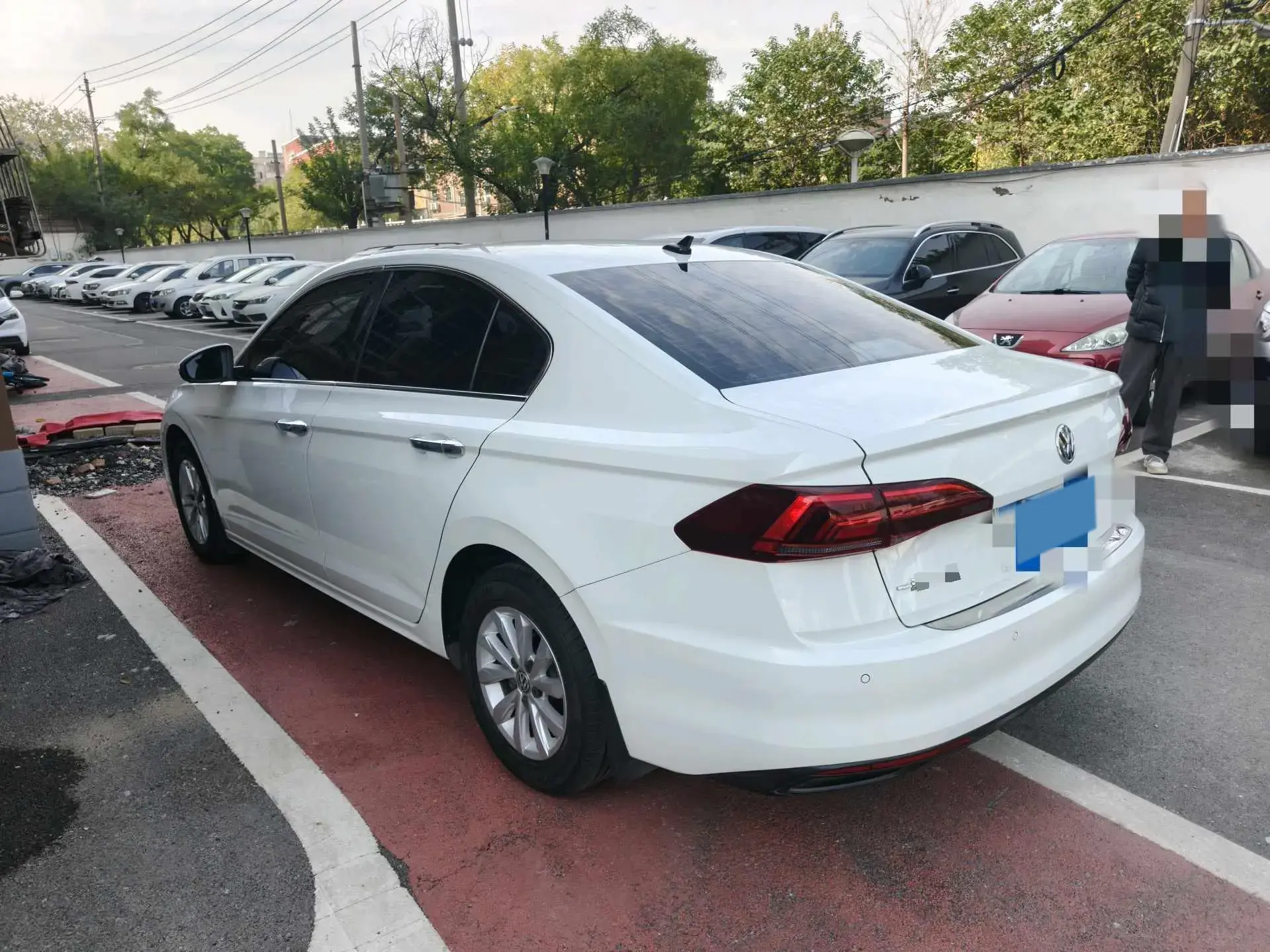 2019 VOLKSWAGEN BORA thumbnail 4