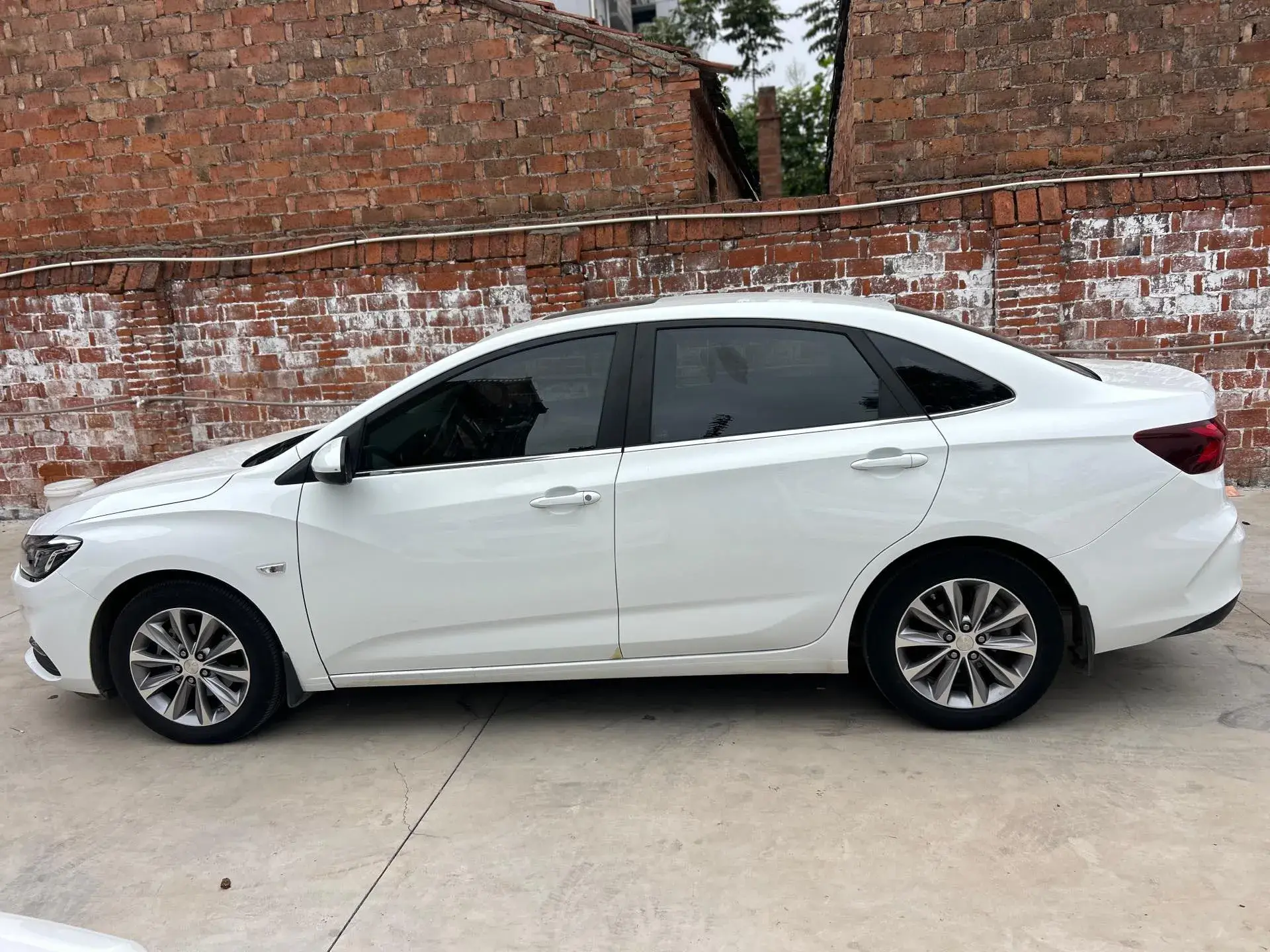 2022 CHEVROLET MONZA thumbnail 3