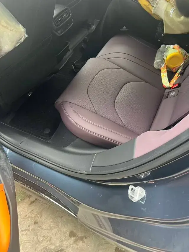 2024 MI SU7 thumbnail 3