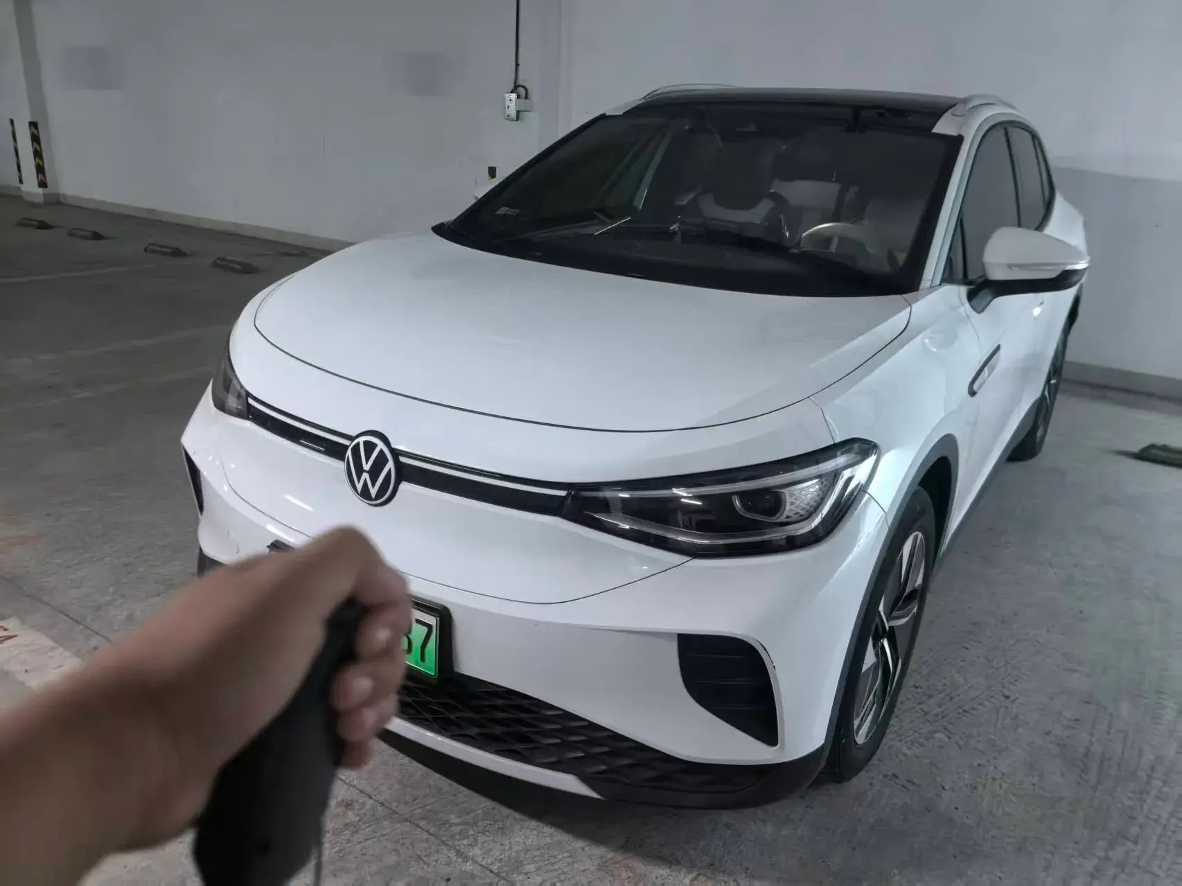 2022 VOLKSWAGEN ID.4 view 1