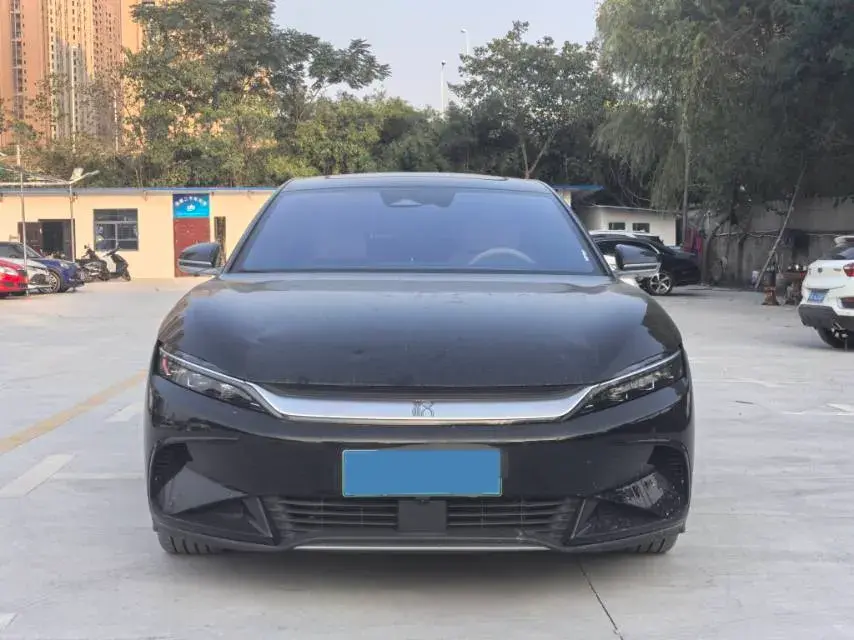 2024 BYD HAN thumbnail 3