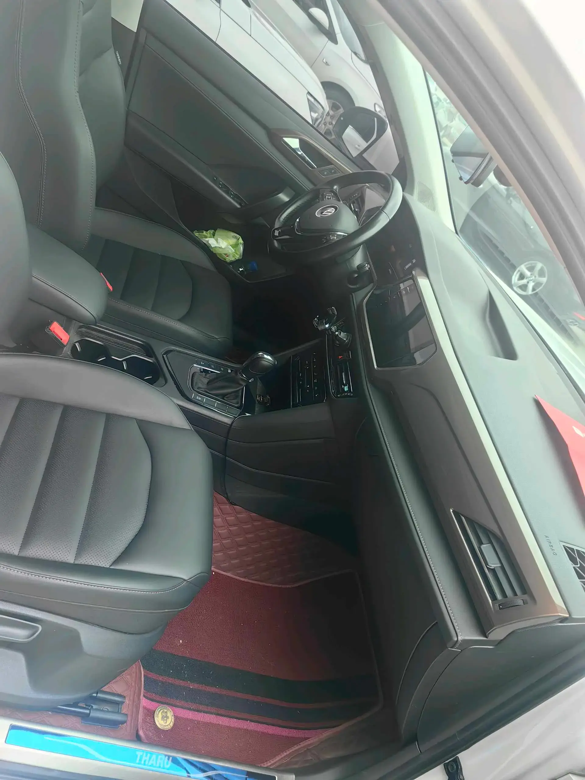 2022 VOLKSWAGEN THARU thumbnail 3