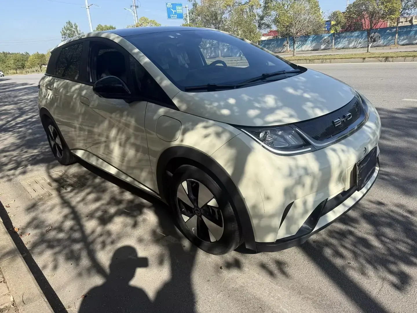 2023 BYD DOLPHIN thumbnail 3