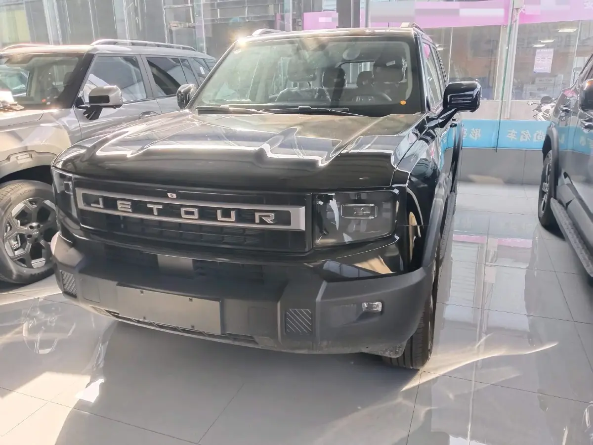 2025 Jetour Freeman 1.5T 184HP L4 7DCT